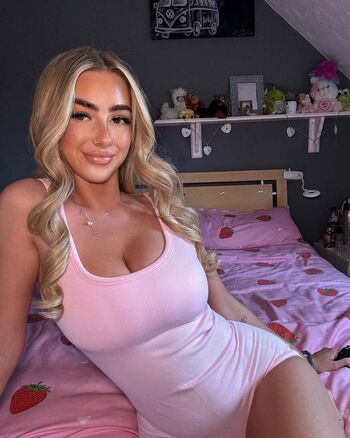 Full leaked Lulasmoothie private onlyfans photo