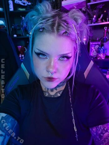 Full leaked Luna rave private onlyfans photo