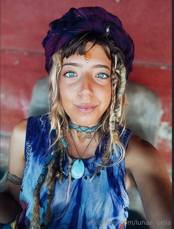 lunaa_bella