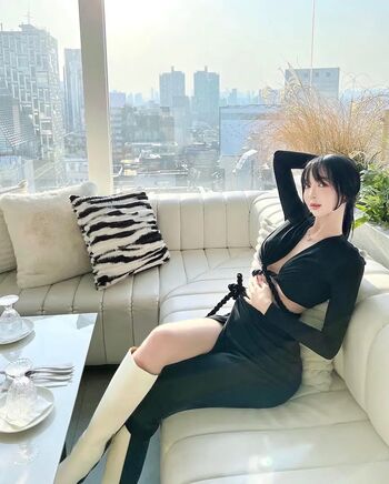 Full leaked Lunakim page private onlyfans photo