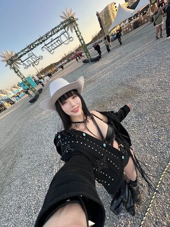 Full leaked Lunakim page private onlyfans photo