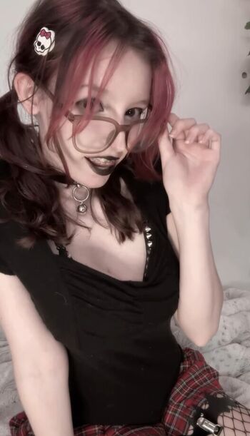 Full leaked Lunarstarshine private onlyfans photo