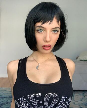 Full leaked Lunasereena page private onlyfans photo