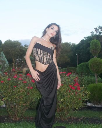 Full leaked Lunasereena page private onlyfans photo