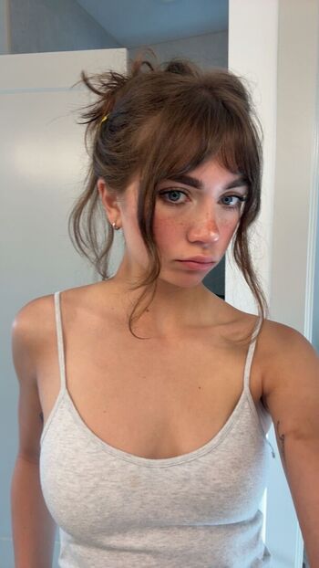 Full leaked Lunchbaglujan  page private onlyfans photo