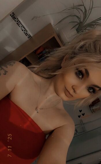 Full leaked Luuucy page private onlyfans photo
