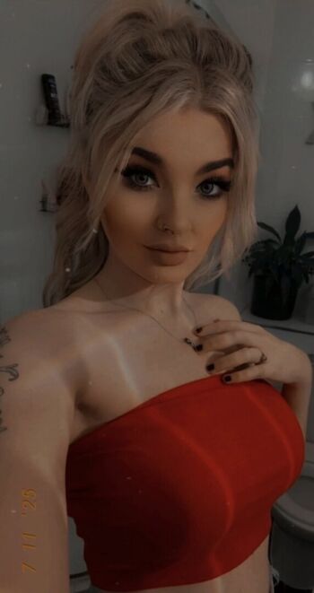 Full leaked Luuucy page private onlyfans photo