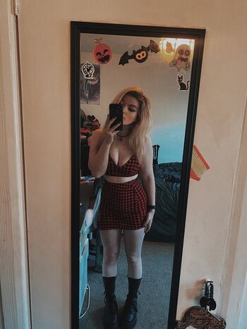 Full leaked Luuucy private onlyfans photo