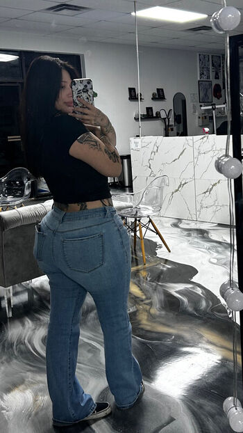 Full leaked Luzcmun private onlyfans photo
