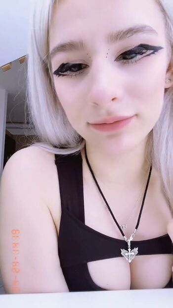 Full leaked Lyalechkkaaa private onlyfans photo
