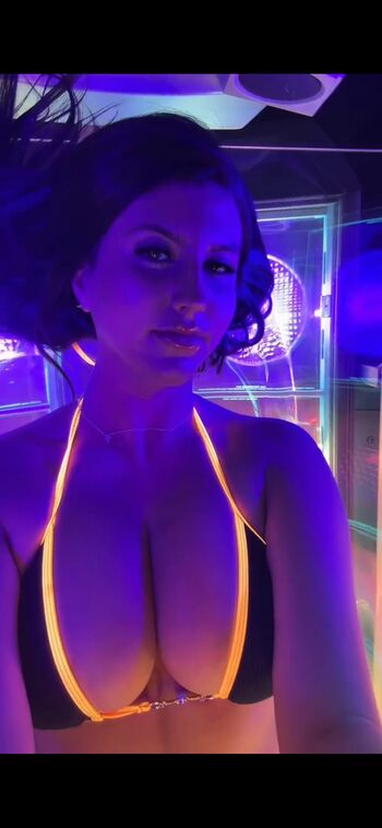 Full leaked Lydia hollis private onlyfans photo