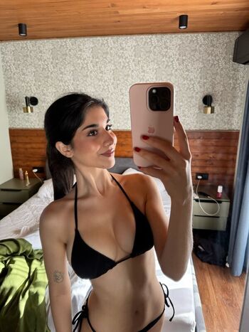 Full leaked Lydia private onlyfans photo