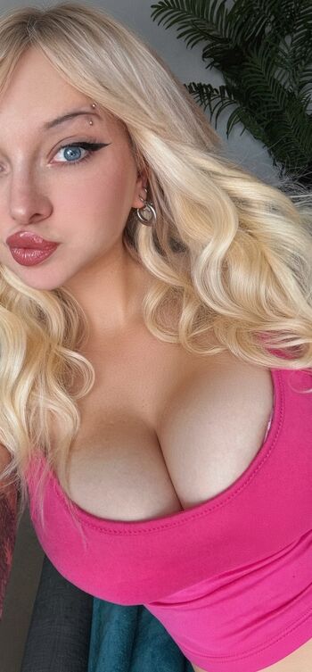 Full leaked Lydiafawn private onlyfans photo