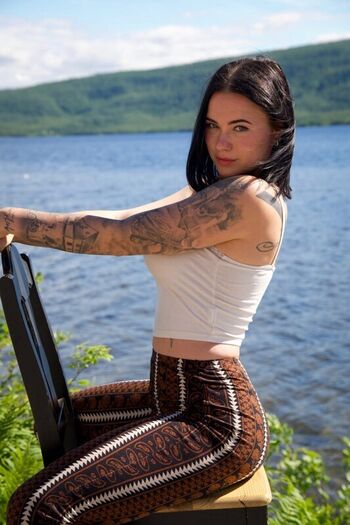Full leaked Lylou blck page private onlyfans photo