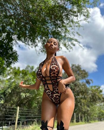 Full leaked Lyscorrea private onlyfans photo
