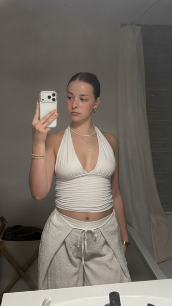 Full leaked Lysiane vgl private onlyfans photo