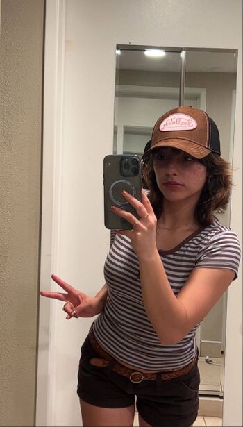 Full leaked Lyssalevin private onlyfans photo
