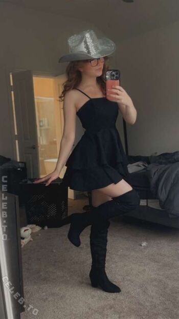 Full leaked Lyssaurora page private onlyfans photo