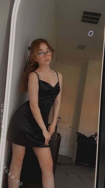 Full leaked Lyssaurora page private onlyfans photo