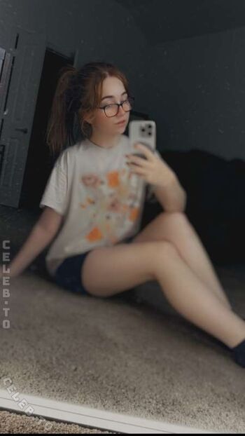 Full leaked Lyssaurora page private onlyfans photo