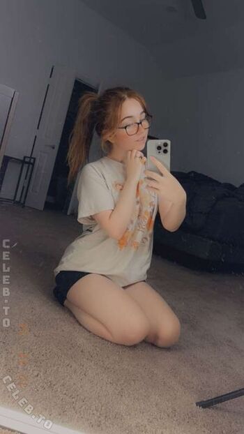 Full leaked Lyssaurora page private onlyfans photo