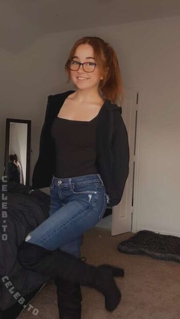Full leaked Lyssaurora page private onlyfans photo