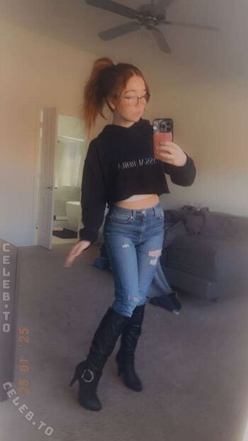 Full leaked Lyssaurora page private onlyfans photo