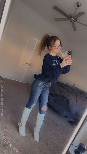 Full leaked Lyssaurora page private onlyfans photo