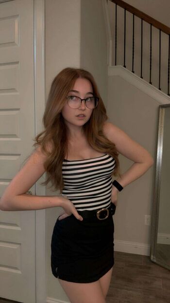 Full leaked Lyssaurora private onlyfans photo