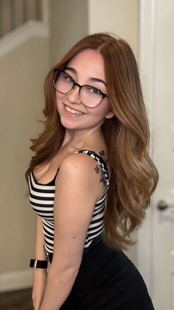 Full leaked Lyssaurora private onlyfans photo