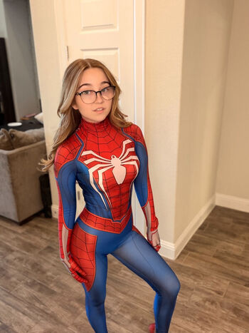 Full leaked Lyssaurora private onlyfans photo