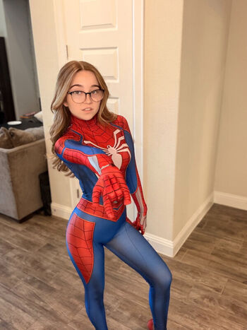 Full leaked Lyssaurora private onlyfans photo