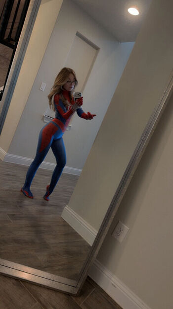 Full leaked Lyssaurora private onlyfans photo