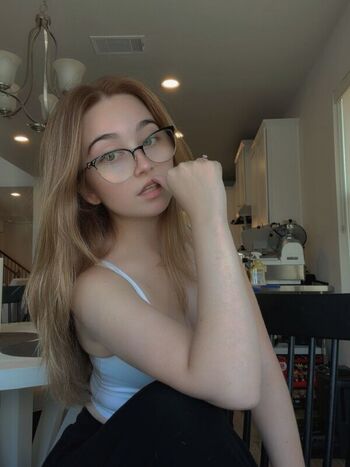 Full leaked Lyssaurora page private onlyfans photo