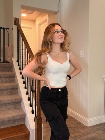 Full leaked Lyssaurora private onlyfans photo