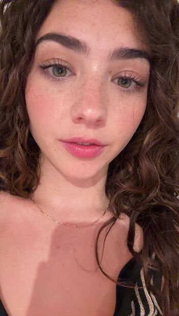 Full leaked Lyzzahh page private onlyfans photo