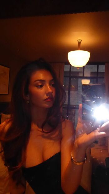 Full leaked Lyzzahh private onlyfans photo