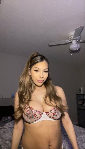 Full leaked Mlfymomma private onlyfans photo
