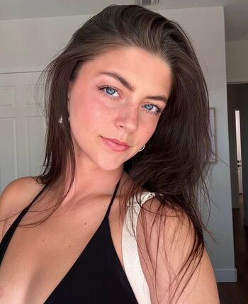 Full leaked Maclaine farrell page private onlyfans photo