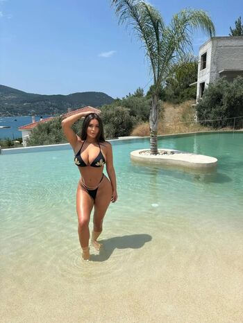 Full leaked Maddie mayee private onlyfans photo