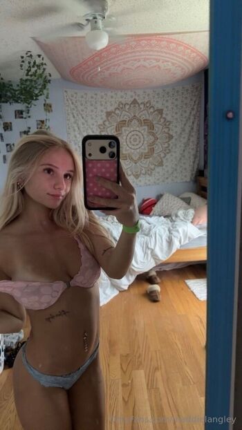 Full leaked Maddielangley private onlyfans photo