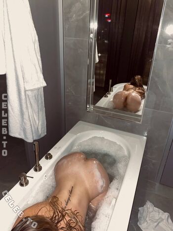 Full leaked Madeleine private onlyfans photo