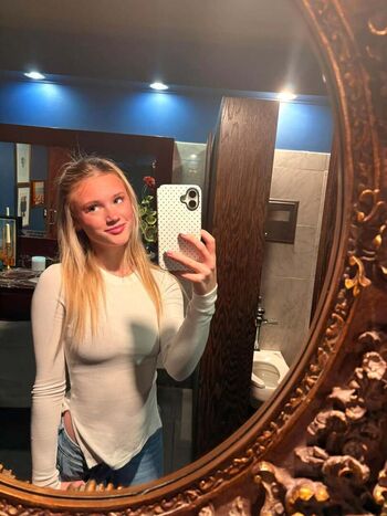 Full leaked Mads thompson maddiiedee private onlyfans photo