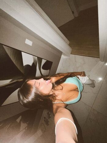 Full leaked Maebataa private onlyfans photo