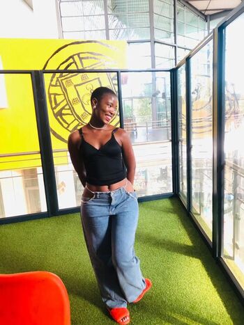 Full leaked Mafezie buthelez huge curvy booty private onlyfans photo