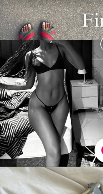 Full leaked Mafezie buthelez huge curvy booty private onlyfans photo