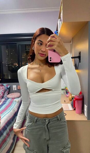 Full leaked Magrinha siliconada private onlyfans photo