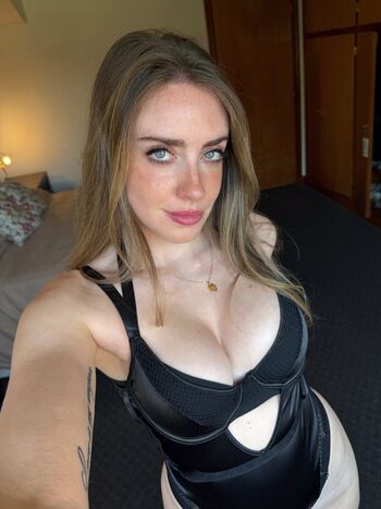 Full leaked Magui ansuz page private onlyfans photo