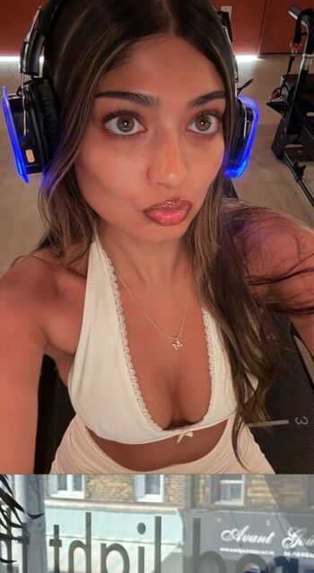 Full leaked Maham malek private onlyfans photo