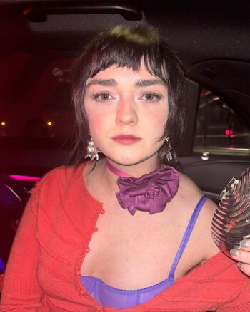 Maisie williams leaked photo video viral